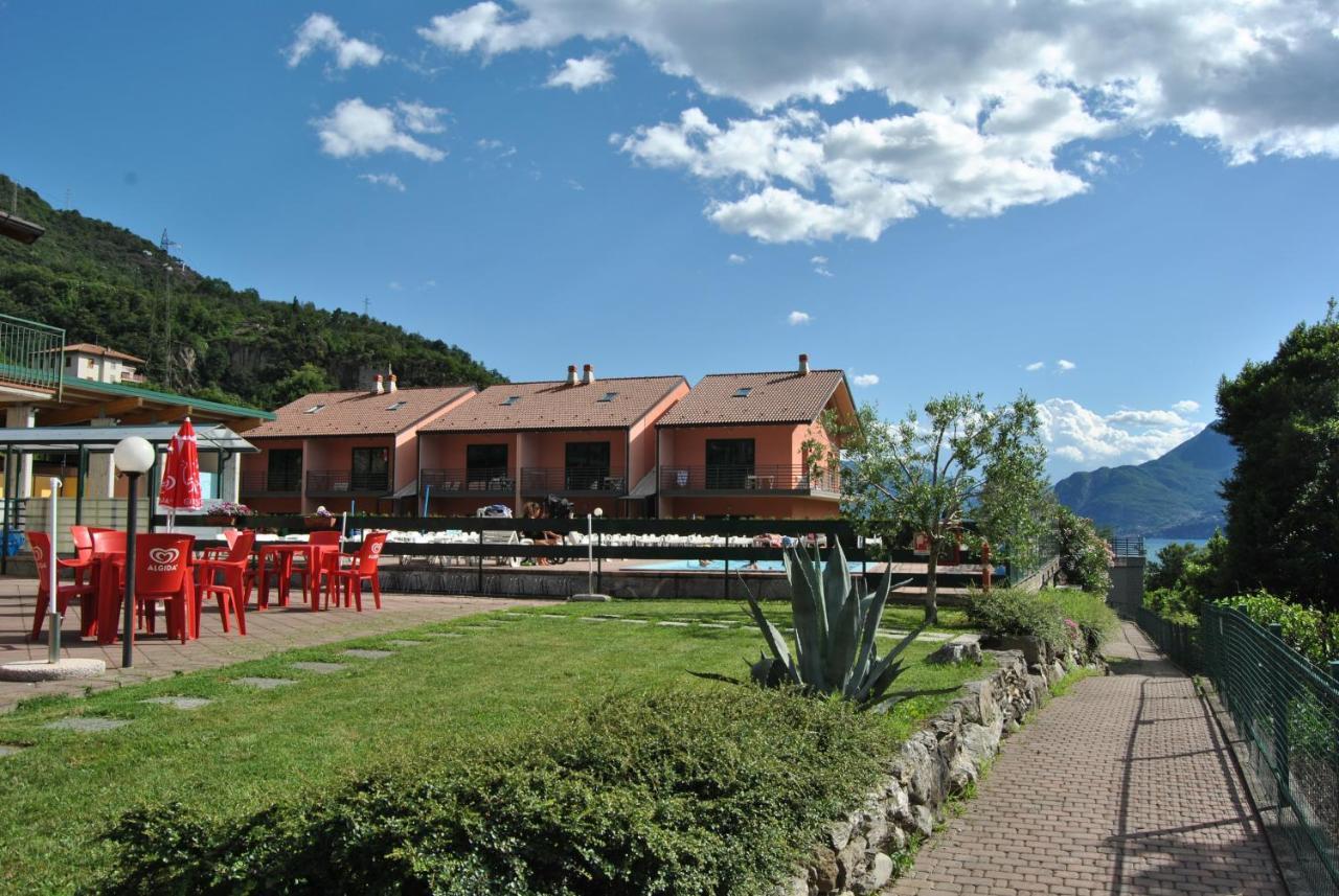 Residence Oasi Del Viandante Lake Como Exterior photo